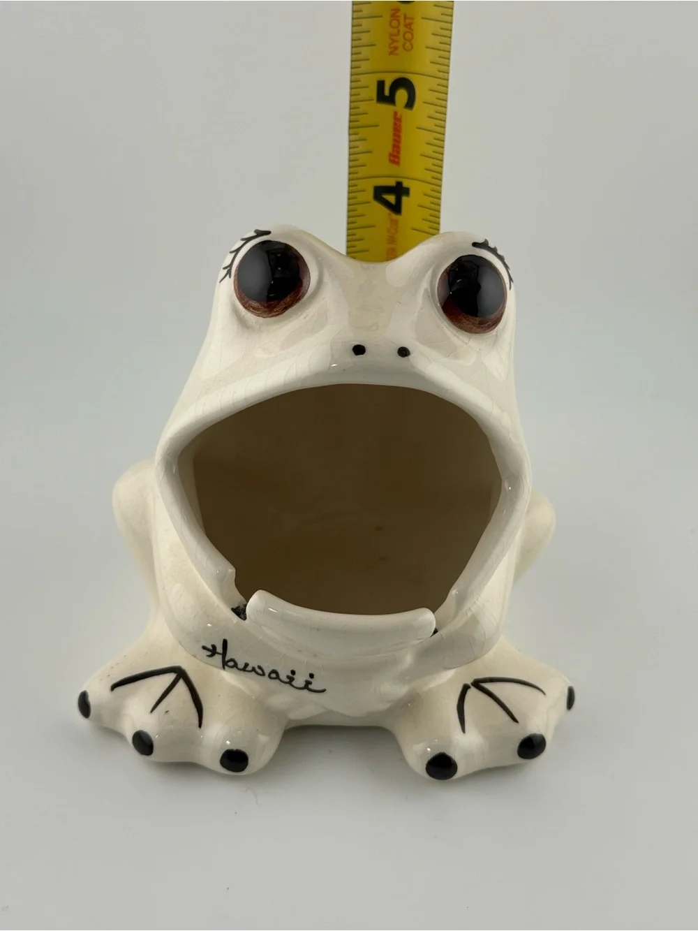 Vintage ceramic wide-mouth frog sponge holder